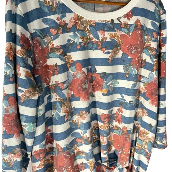 Moa Moa Plus Size 2X Blue & White Striped Floral Relaxed Fit Top Twist Hem EUC - Picture 7 of 12